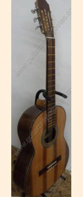 guitarra de nogal con pinabete modelo MDN de Paracho Vista 3